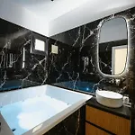 Aparthotel Port View 4*