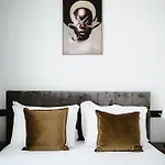 Port View Aparthotel Volos