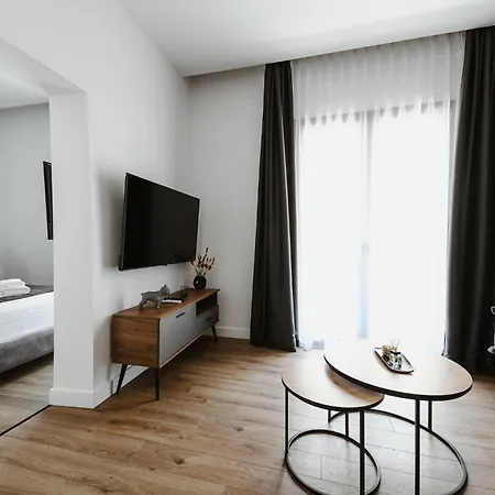 Port View 4*