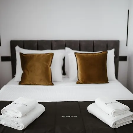 Port View 4*