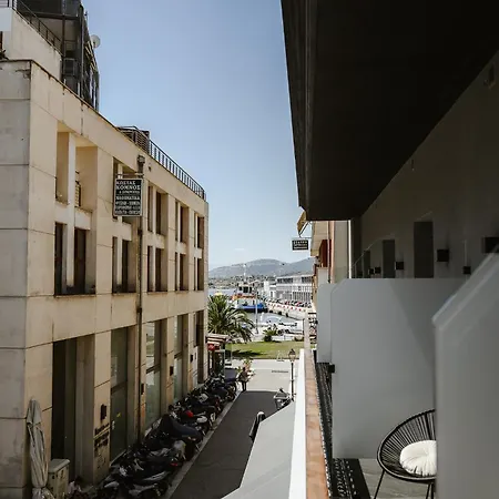 Port View 4*